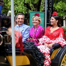 Eugenia Martínez de Irujo y Cayetana Rivera en la primera jornada de la Feria de Abril 2019