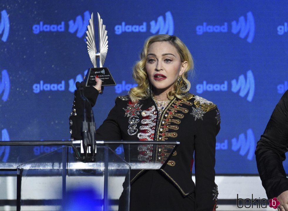 Madonna recibe el premio en los GLAAD Media Awards 2019