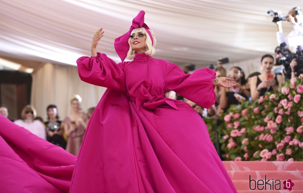 Lady Gaga en la alfombra roja de la Gala MET 2019