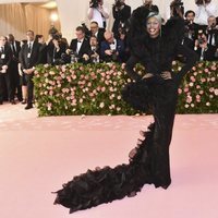 Laverne Cox en la alfombra roja de la Gala MET 2019