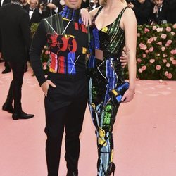 Joe Jonas y Sophie Turner en la alfombra roja de la Gala MET 2019