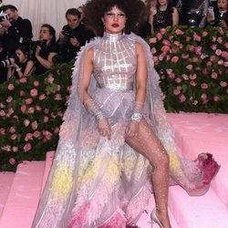 Priyanka Chopra en la alfombra roja de la Gala MET 2019