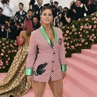 Ashley Graham en la alfombra roja de la Gala MET 2019