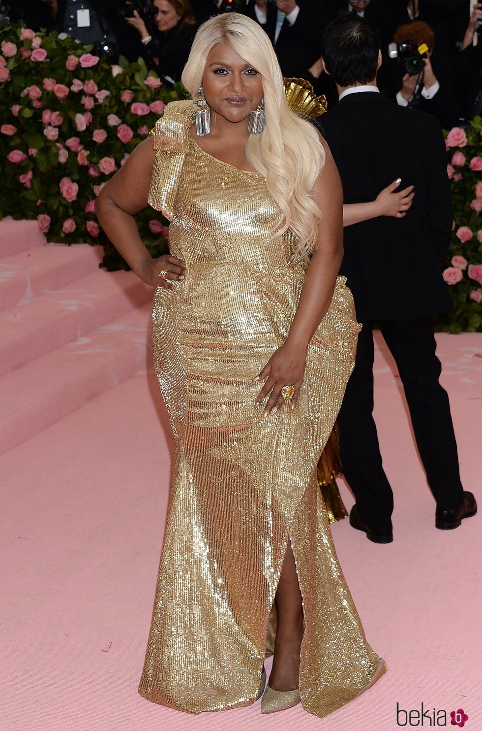 Mindy Kaling en la alfombra roja de la Gala MET 2019