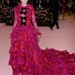 Rachel Brosnahan en la alfombra roja de la Gala MET 2019