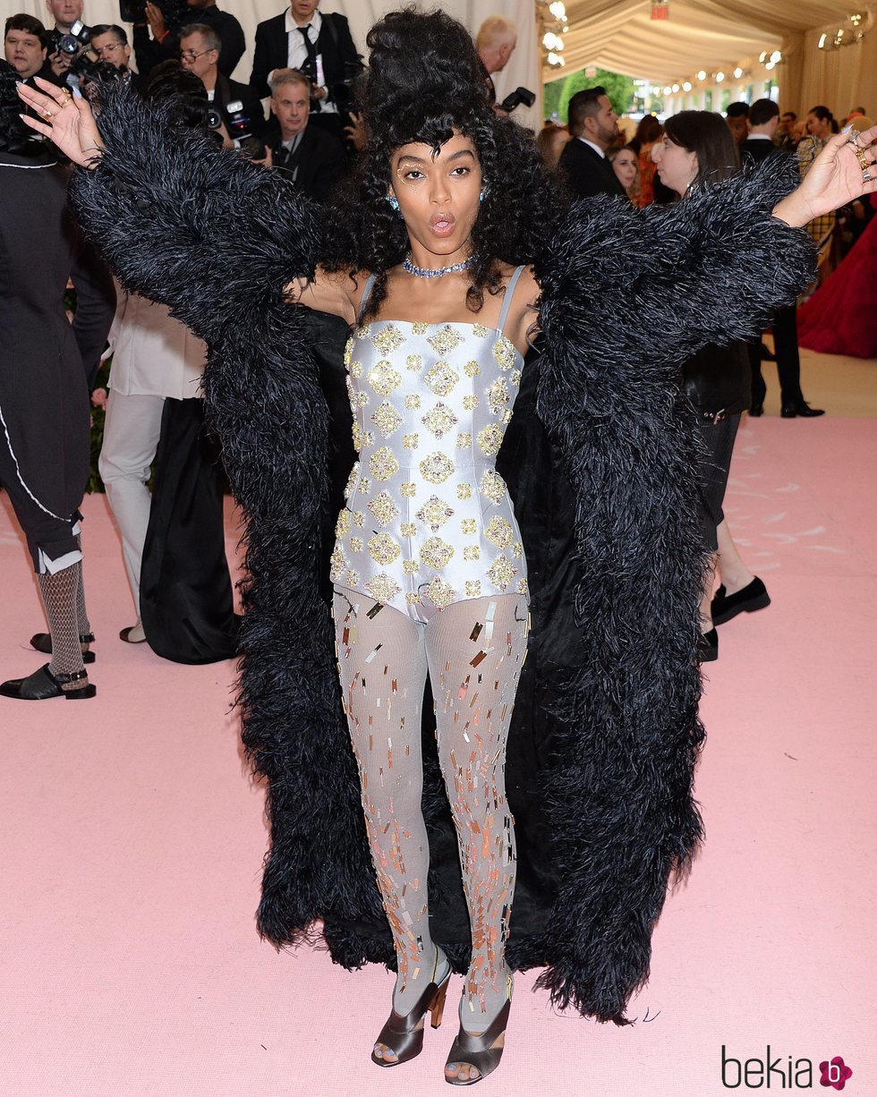 Yara Shahidi en la alfombra roja de la Gala MET 2019