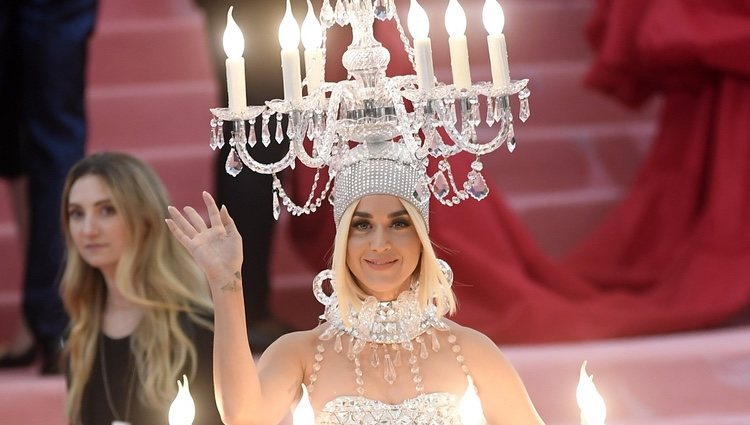 Katy Perry en la alfombra roja de la Gala MET 2019