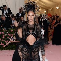 Joan Smalls en la alfombra roja de la Gala MET 2019