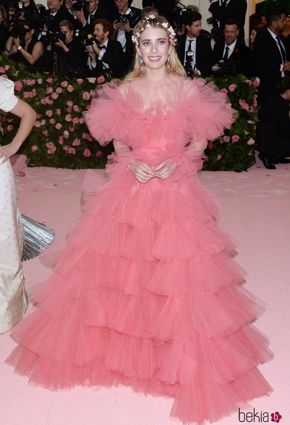 Emma Roberts en la alfombra roja de la Gala MET 2019