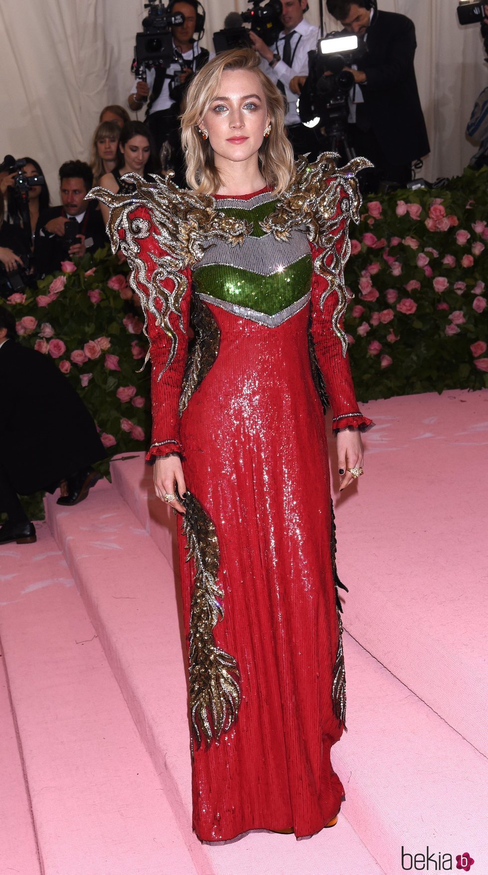 Saoirse Ronan en la alfombra roja de la Gala MET 2019