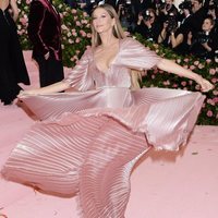 Gisele Bundchen en la alfombra roja de la Gala MET 2019