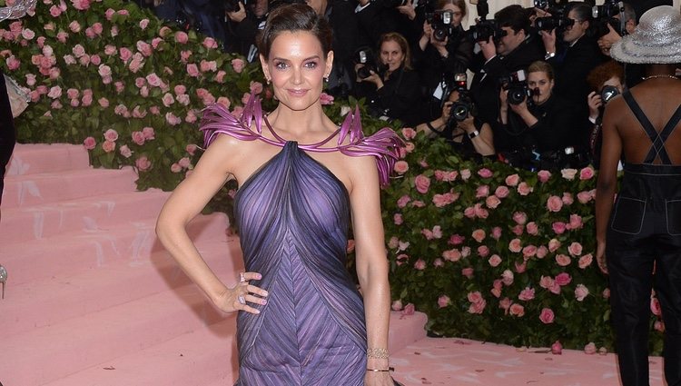 Katie Holmes en la alfombra roja de la Gala MET 2019