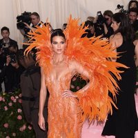 Kendall Jenner en la alfombra roja de la Gala MET 2019