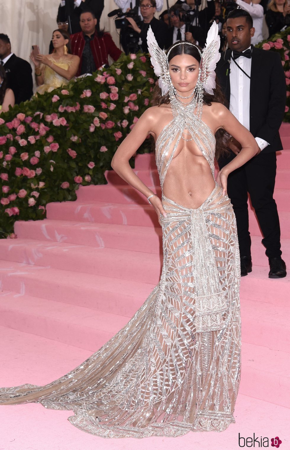 Emily Ratajkowski en la alfombra roja de la Gala MET 2019