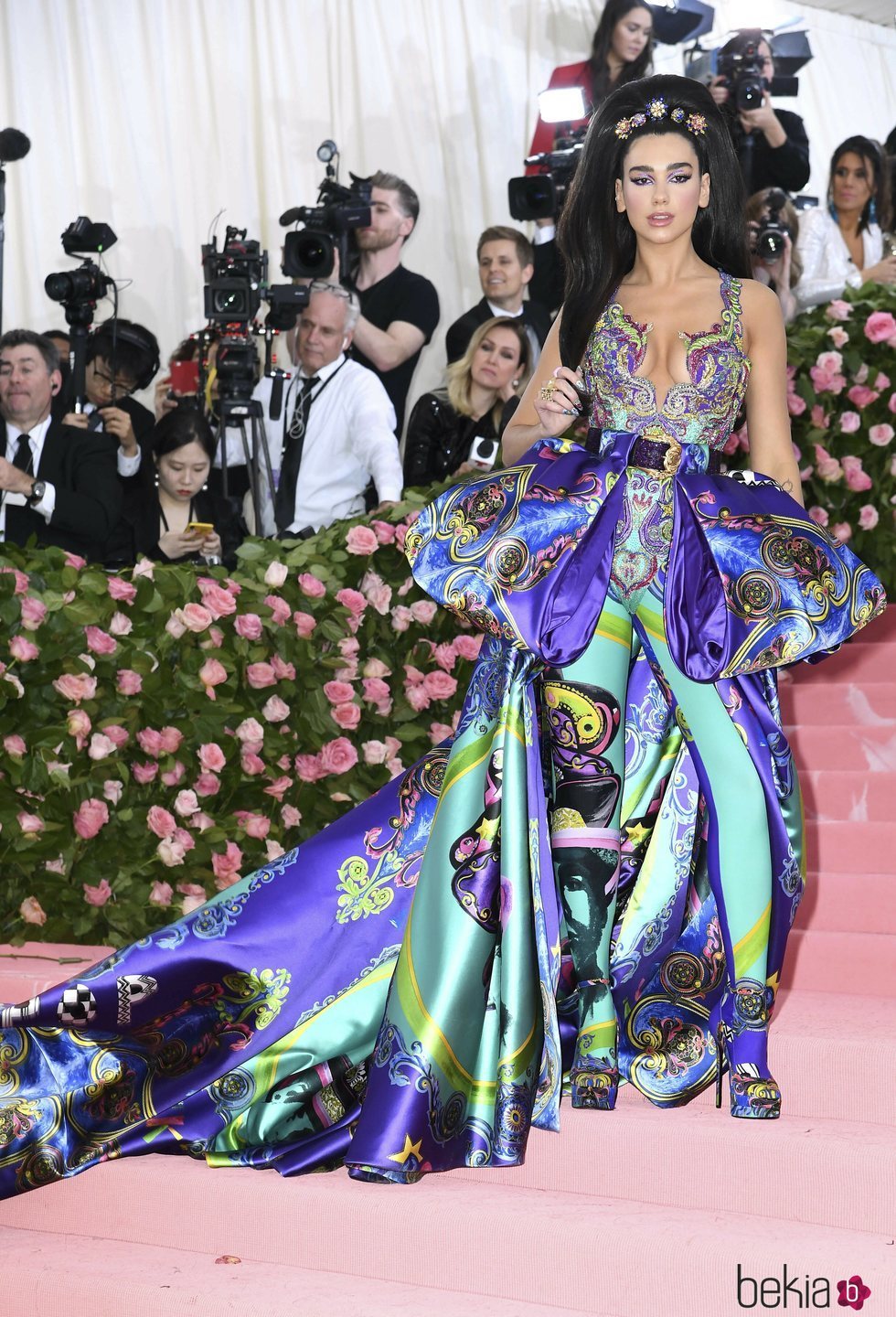 Dua Lipa en la alfombra roja de la Gala MET 2019