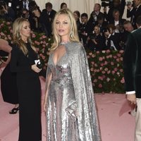 Kate Moss en la alfombra roja de la Gala MET 2019