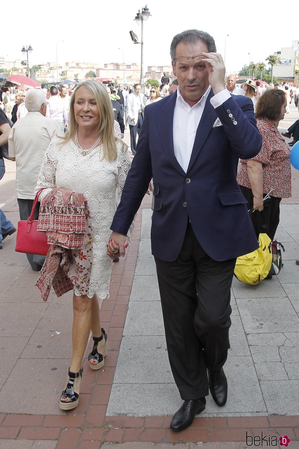 Marina Castaño y su marido Enrique Puras en la Feria de San Isidro 2014