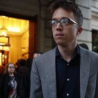 Iñigo Errejón en la capilla ardiente de Alfredo Pérez Rubalcaba en el Congreso de los Diputados en Madrid