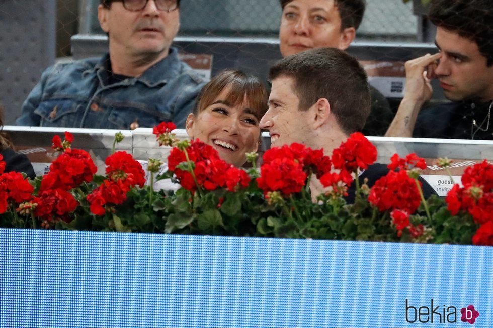 Aitana Ocaña y Miguel Bernardeau, muy cariñosos en el Madrid Open 2019