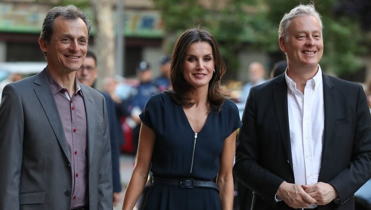 La Reina Letizia junto a Pedro Duque y Simon Manley en FameLab 2019