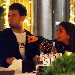 Elettra Lamborghini y el DJ Afrojack cenando en Milán