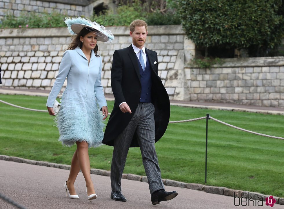 Sophie Winkleman y el Príncipe Harry en la boda de Lady Gabriella Windsor y Thomas Kingston