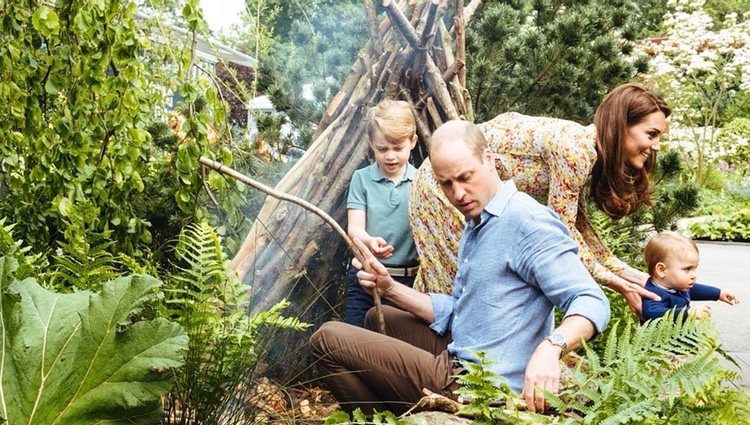 El Príncipe Guillermo y Kate Middleton con sus hijos el Príncipe Jorge y el Príncipe Luis en el Chelsea Flower Show 2019