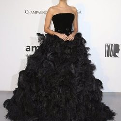 Sara Sampaio en la gala amfAR en el Festival de Cannes 2019