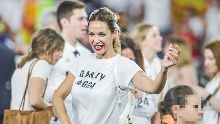 Tamara Gorro celebrando la victoria del Valencia en la final de la Copa del Rey 2019