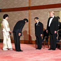 Donald y Melania Trump junto al Emperador Naruhito de Japón y su mujer en la recepción a la cena de Estado