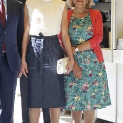 La Reina Letizia y Manuela Carmena en la inauguraciÃ³n de la Feria del Libro de Madrid 2019