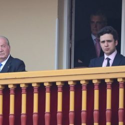 El Rey Juan Carlos y Froilán en la corrida de toros en Aranjuez en homenaje a la Condesa de Barcelona