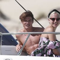 Pixie Lott y Oliver Cheshire en Formentera