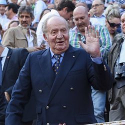 El Rey Juan Carlos reaparece en los toros tras su retirada de los actos oficiales