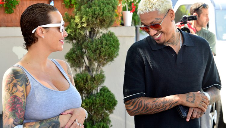 Amber Rose paseando por Beverly Hills junto a su pareja