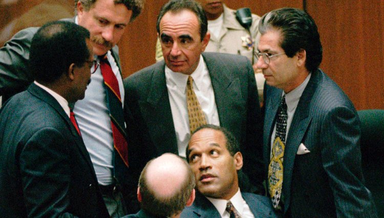 O. J. Simpson y su equipo de abogados durante el famoso juicio de 1995