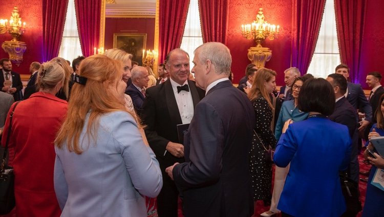 El Príncipe Andrés y Sarah Ferguson en un evento de Pitch at Palace en St James's Palace