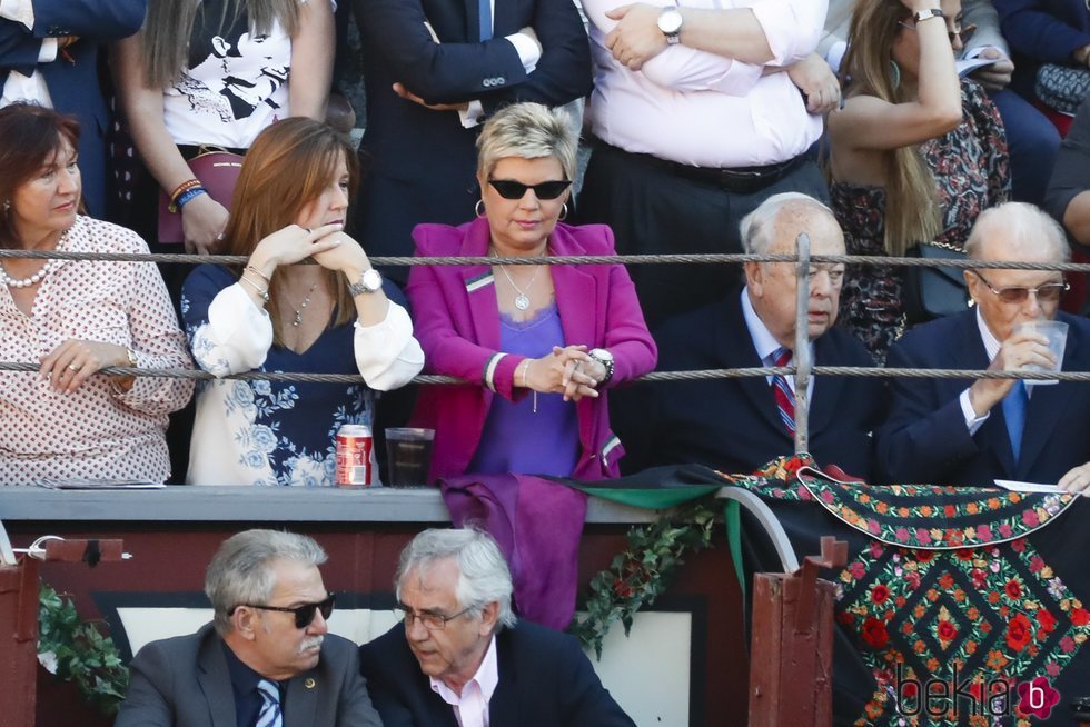 Terelu Campos durante la corrida de la beneficiencia en las Ventas