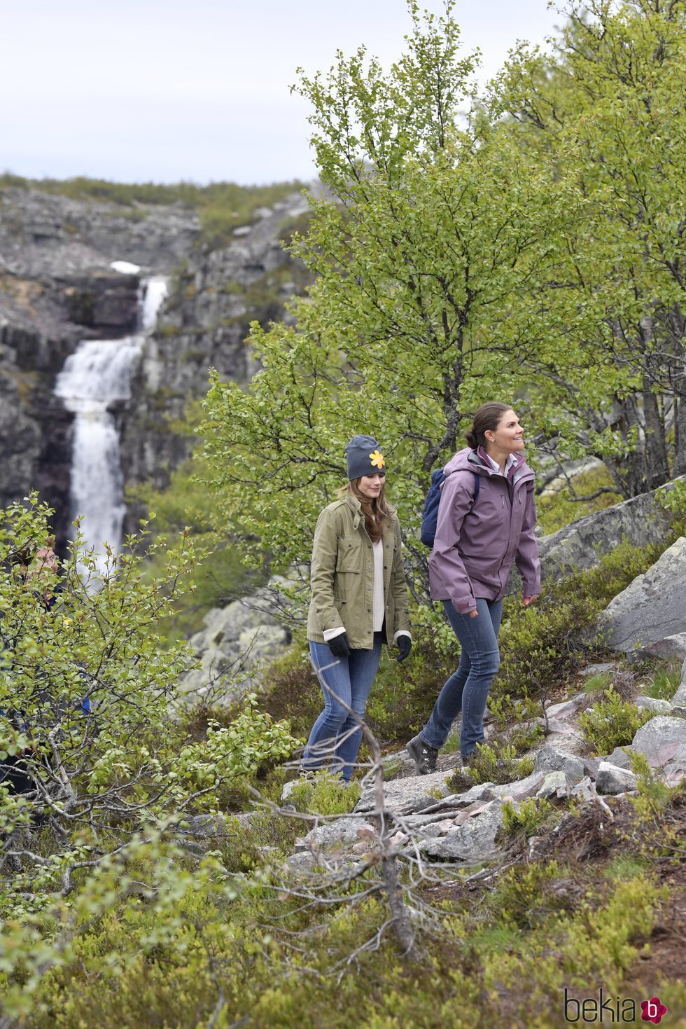 Victoria de Suecia y Sofia Hellqvist haciendo una ruta en Dalarna