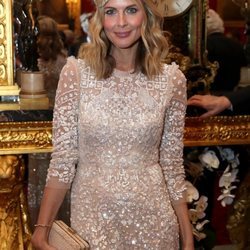 Donna Air en la fiesta de máscaras de Elephant Family Animal