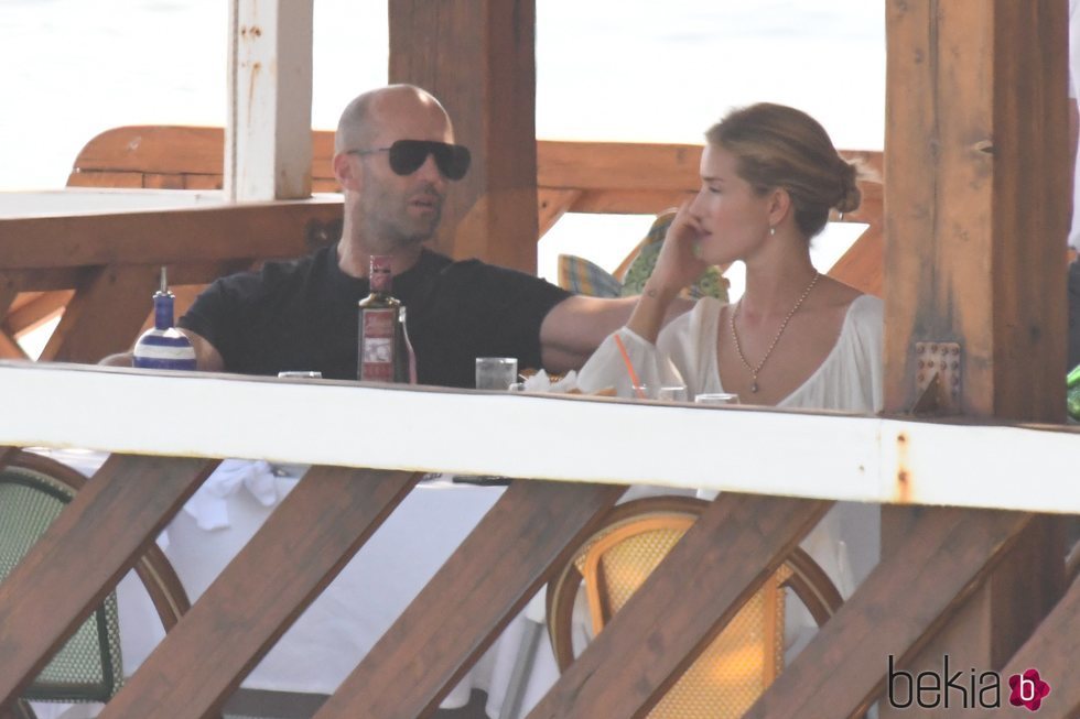 Jason Statham y Rosie Huntington-Whiteley de vacaciones familiares en Italia