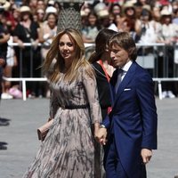 Luka Modric y su mujer Vanja Bosnic a su llegada a la boda de Pilar Rubio y Sergio Ramos