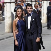 Álvaro Morata y su mujer Alice Campello a su llegada a la boda de Pilar Rubio y Sergio Ramos