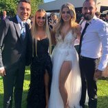 Iago Aspas y Jennifer Rueda posan con Aleix Vidal y su mujer