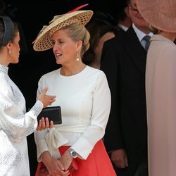 La Reina Letizia y Sophie Rhys-Jones en la procesiÃ³n de la Orden de la Jarretera 2019