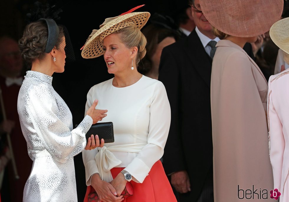 La Reina Letizia y Sophie Rhys-Jones en la procesión de la Orden de la Jarretera 2019