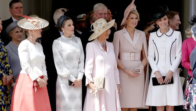 Sophie Rhys-Jones, la Reina Letizia, Camilla Parker, Máxima de Holanda y Kate Middleton en la procesión de la Orden de la Jarretera 2019