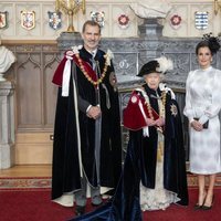 La Reina Isabel con los Reyes Felipe y Letizia en el día de la Orden de la Jarretera 2019