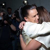 Pauline Ducruet y Estefanía de Mónaco emocionadas tras el estreno de Alter Designs en la Paris Fashion Week 2019