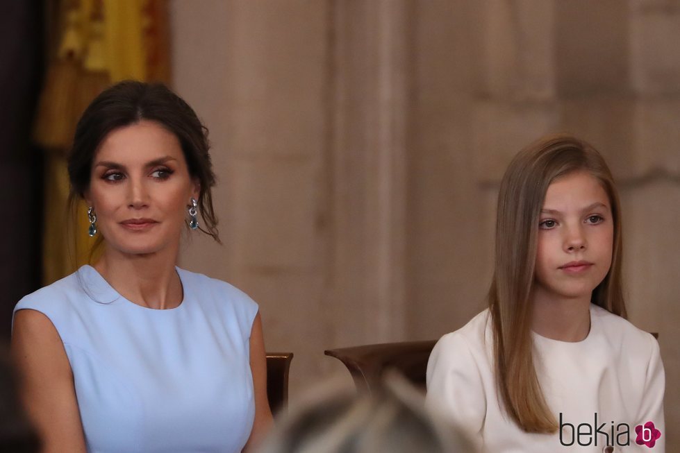 La Reina Letizia y la Infanta Sofía en el quinto aniversario de reinado de Felipe VI